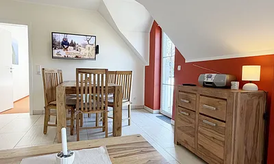 Haus Sonne Ferienwohnung 08 - Ess- und Wohnbereich