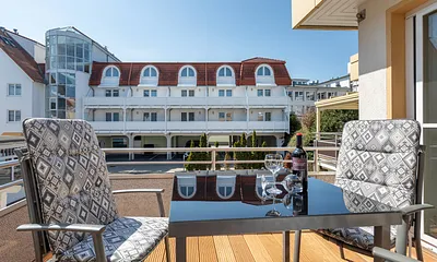 Der möblierte Balkon.