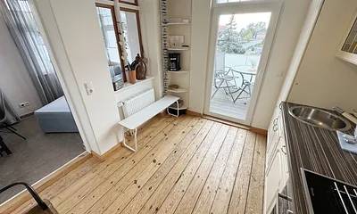 moderne Küche mit viel Zubehör