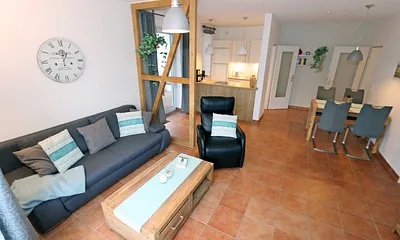 Wohnzimmer mit Blick zum Essbereich