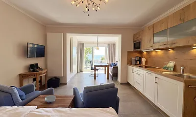 kombinierter Wohn-und Schlafbereich