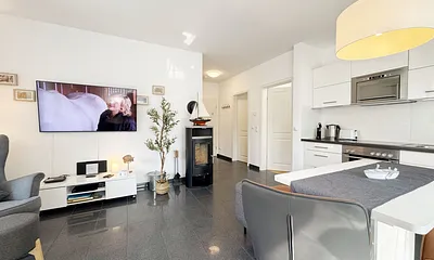 Wohnbereich mit Flachbild-TV