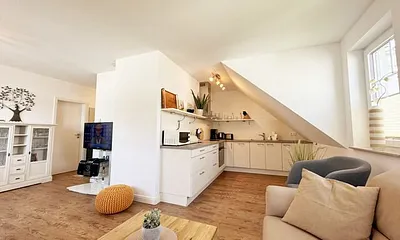 Einbauküche mit Ceran-Kochfeld,Backofen,Kühlschrank einschließlich Gefrierfach und Spülmaschine,Mikrowelle,Dolche Gusto Kapselmaschine,Kaffeemaschine,Toaster & Dolche Gusto Kapsel