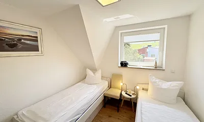 2. Schlafzimmer mit 2 Einzelbetten