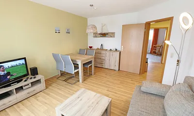 gemütlicher Essplatz mit Stühlen