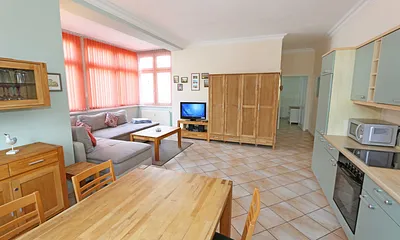 kombinierter Wohn/Koch- und Essbereich