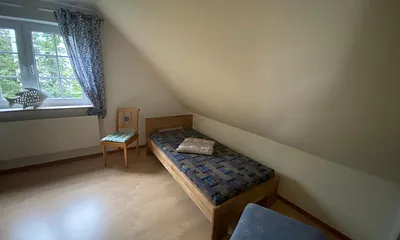 Schlafzimmer separates Bett