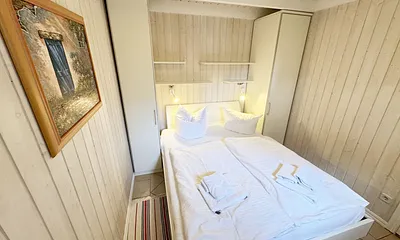 1. Schlafzimmer mit Doppelbett