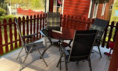 Terrasse mit Balkonmöbeln