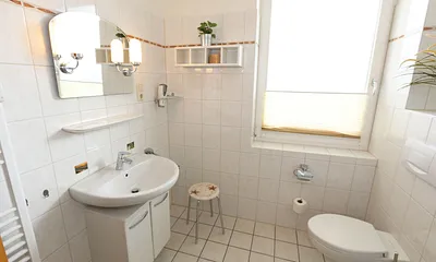 Badezimmer mit Dusche