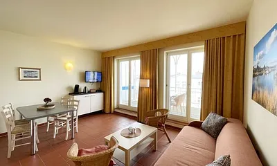 Haus Undine, 3-Zimmer-Ferienwohnung (Wohnung 24 mit Balkon)