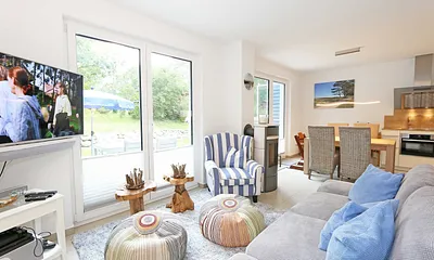 Wohn-/Essbereich mit TV