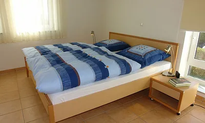 Schlafzimmer 1