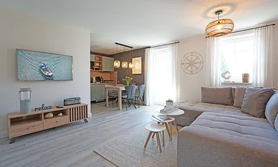 Wohnraum mit Blick zur Küche