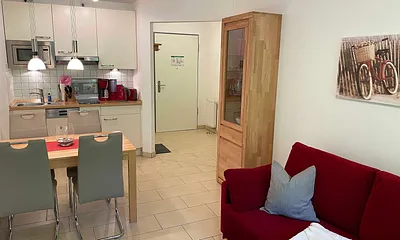 Wohnzimmer mit Esstisch