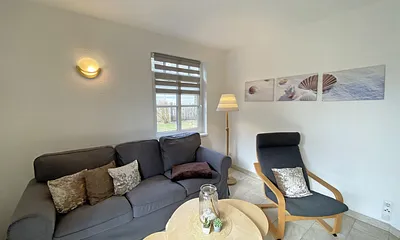 gemütliche Couch und Relax Sessel