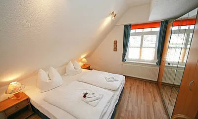 1. Schlafzimmer mit Doppelbett