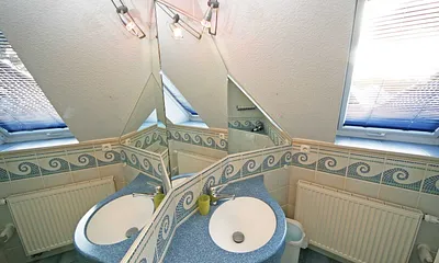 Badezimmer mit Waschbecken