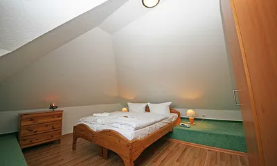 2. Schlafzimmer mit Doppelbett