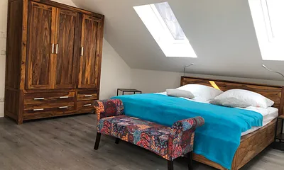 Schlafzimmer 1 mit Gäste WC