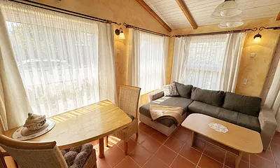 Ferienhaus Thea - Wohn- und Essbereich