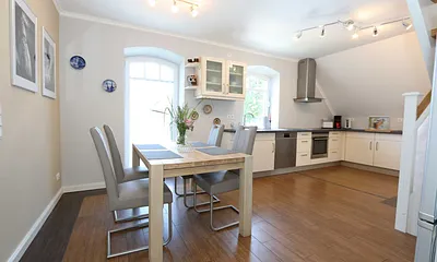 Esstisch mit Stühen