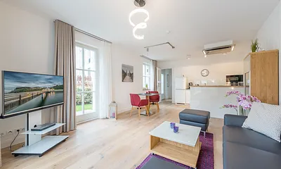 Wohnbereich mit Blick zur Küche