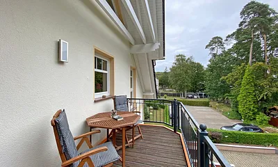 großzügiger Balkon (Ost) 5 m x 2 m, straßenabgewandt