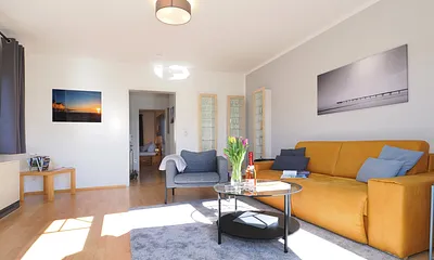 Großes und helles Wohnzimmer