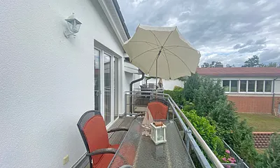 bestuhlter Balkon (Süd/Ost)