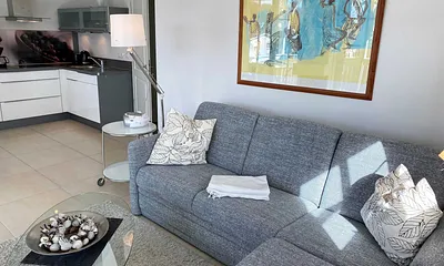 Wohnzimmer mit Blick zur Küche