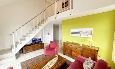 Wohnbereich mit Zugang zum 2. Schlafzimmer