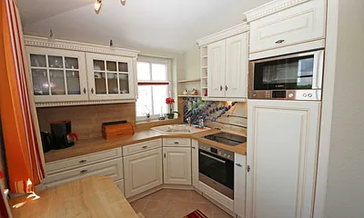 Küchenzeile voll ausgestattet