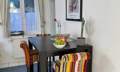 Essplatz mit Hochstühlen