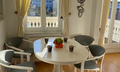 Essbereich in der offenen Küche