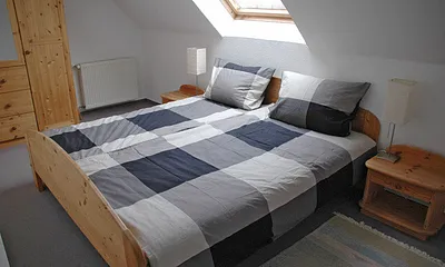 Schlafzimmer 1