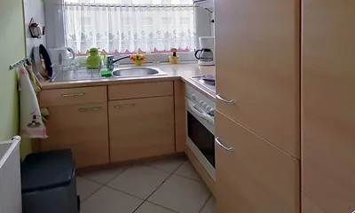 separate Küche mit Backofen