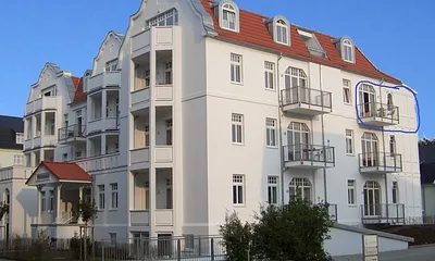 Sonniger Balkon auf der Westseite mit Meerblick