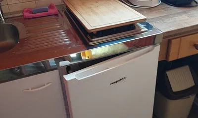 Miniküche mit Kühlschrank 