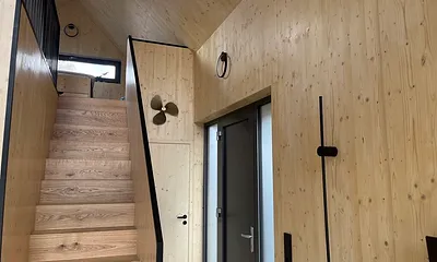 Treppe zur Galerie - Haustür