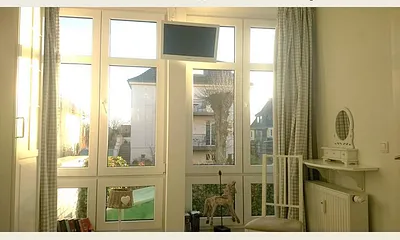 Ausblick aus dem Schlafzimmer, kleiner zweiter Fernseher mit integrierten DVD-Player