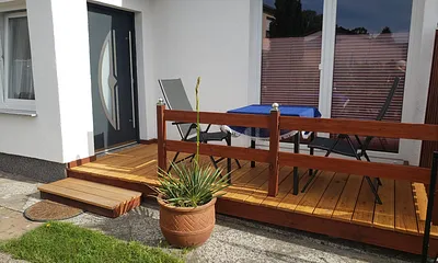 Eingangsbereich Terrasse mit Blick auf den Gothensee