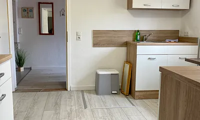 Küche mit Blickrichtung Flur 