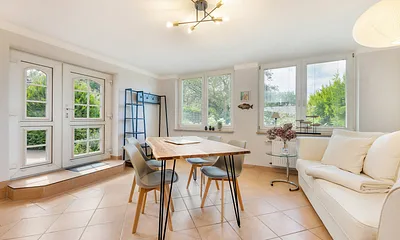 Die Veranda mit Garderobe ...