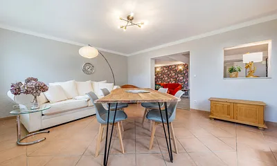 Blick von der Veranda zum Wohnzimmer.