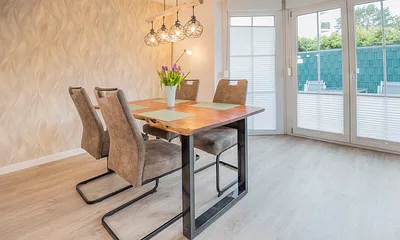 Esstisch für bis zu 6 Personen