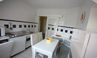 Kühlschrank, Spülmaschine und alles was man braucht