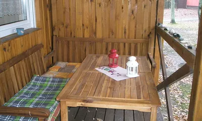 Gemütlich sitzen auf der Terrasse