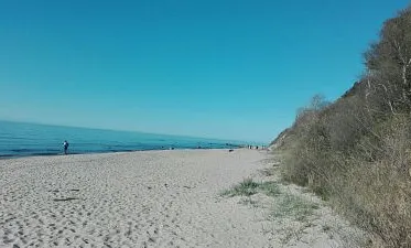 Steilküste und Strand