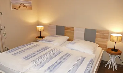 Schlafzimmer 1 mit Doppelbett 180x200